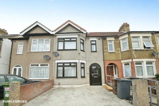 Craven Gardens, Barking, IG11, photo 1