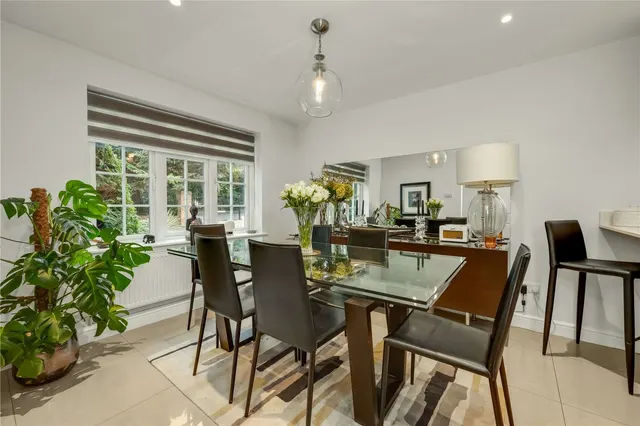 Photo 3 — Village Close, Weybridge, Surrey, KT13 9HF