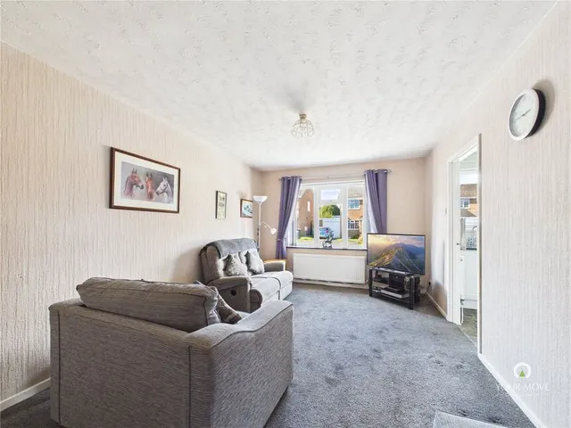 Lambton Close, Ryton, NE40, photo 3