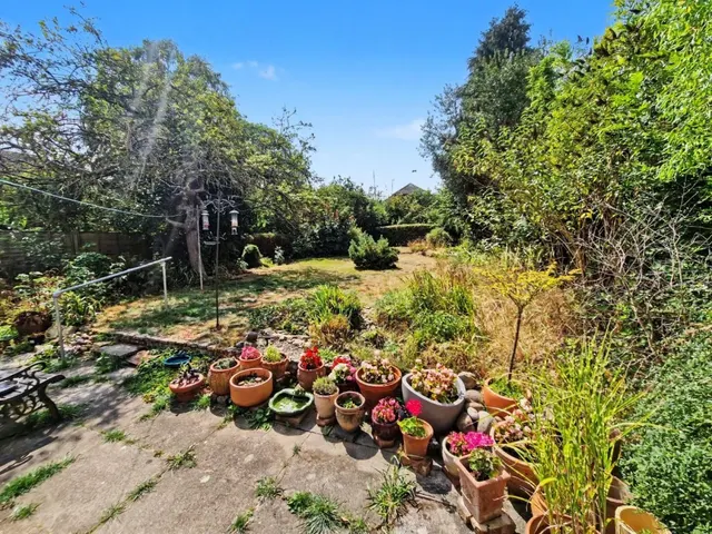Sawbridge Road, Grandborough, photo 2