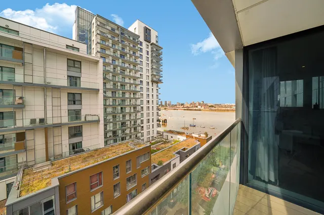 Bessemer Place, North Greenwich, SE10, photo 2