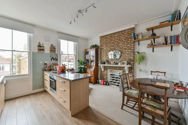 London, SW16, photo 2
