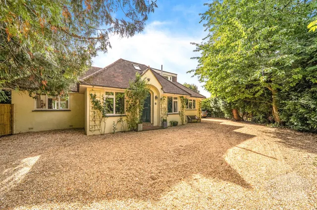 Torberry Drive, Petersfield, GU31, photo 1