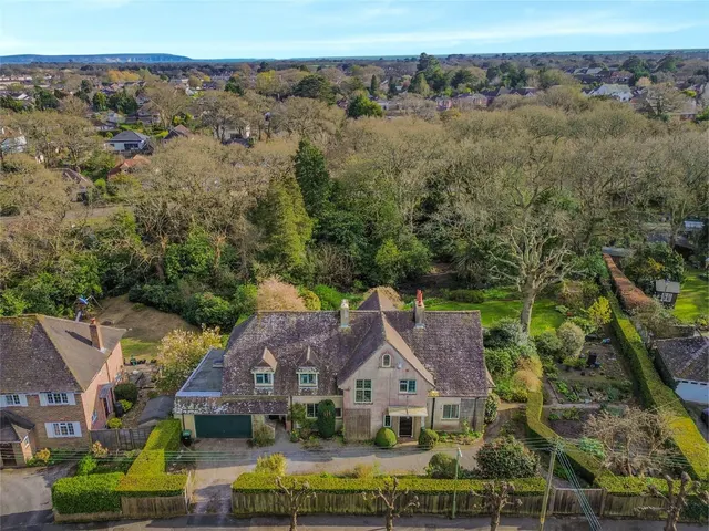 Barrs Avenue, New Milton, BH25, photo 1
