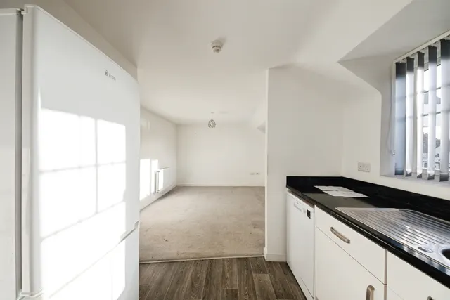 Photo 3 — Exel Drive, Birmingham, West Midlands, B11