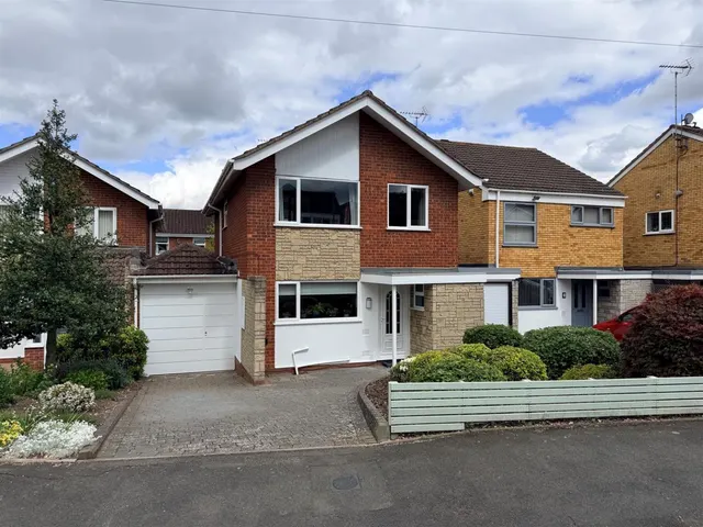 Colshaw Road, Stourbridge, DY8 3AS, photo 1