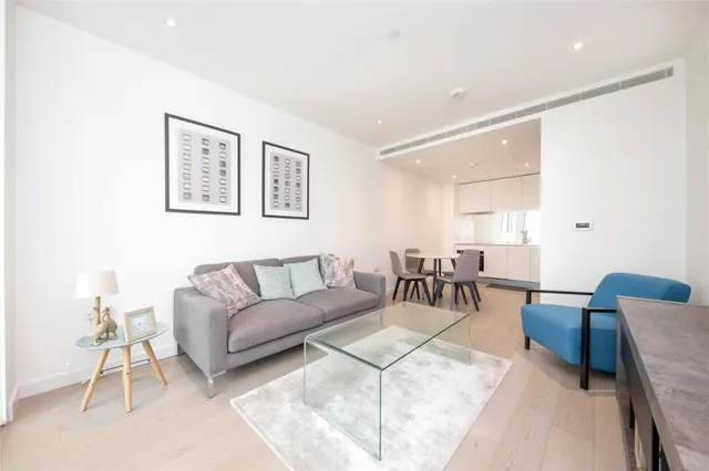 Wandsworth Road, Nine Elms, SW8, photo 2