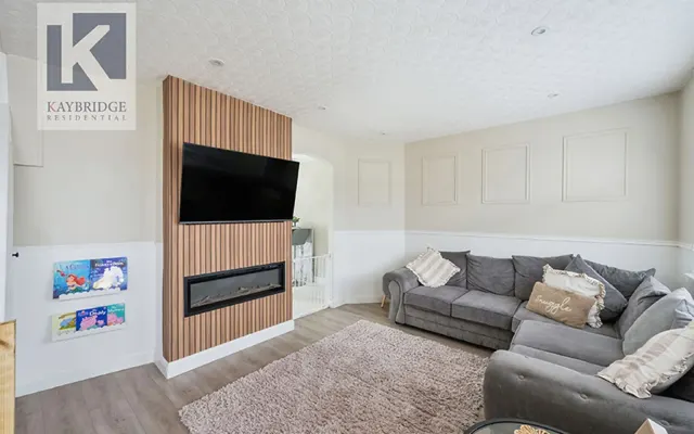 Photo 2 — Vincent Avenue, Surbiton, KT5