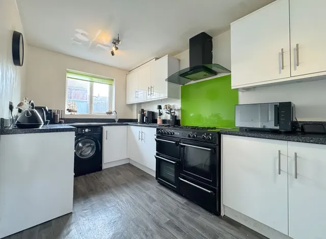 Derwent Road, Whitby, YO21, photo 3