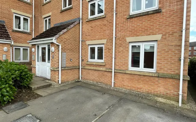 Photo 2 — Elmroyd Court Penistone