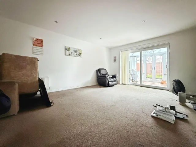 Rothwell Close, St. Georges, TF2, photo 3