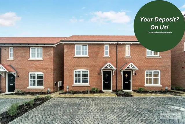 Funnell Drive, Stone Cross, BN24, photo 1