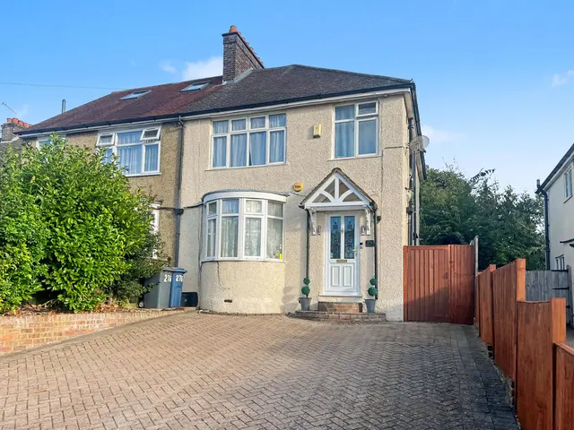 Totteridge Road, High Wycombe, HP13, photo 1