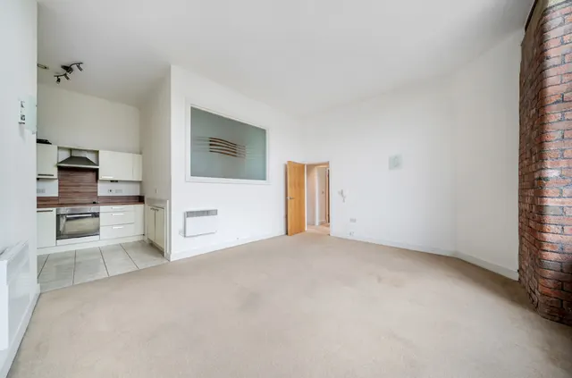 Dewsbury Road, Elland, HX5, photo 3