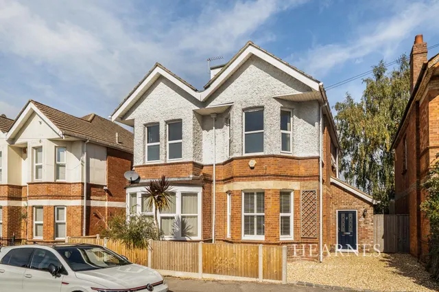 Richmond Wood Road, BH8, photo 1