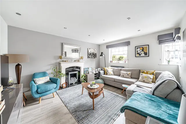 Photo 3 — Ormond Avenue, Hampton, TW12 2RT