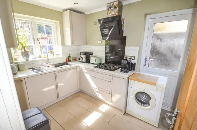 with 3 bedrooms in Takeley, Bishop's Stortford, CM22, photo 2