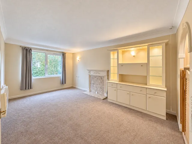 Elstree Road, Bushey Heath, WD23, photo 1