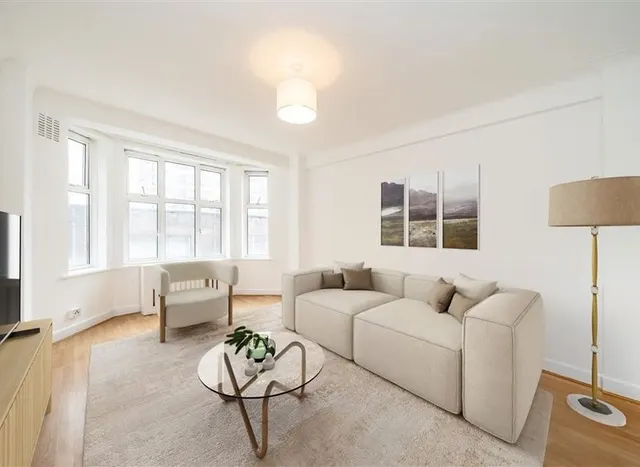 Edgware Road, Connaught Village, W2, photo 2