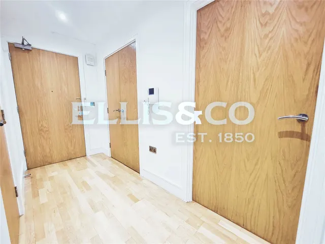 Pinner Road, Harrow, HA1, photo 2