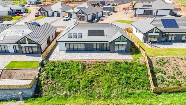 Photo 3 — Bertram Avenue, Kersewell, Carnwath, ML11 8TB