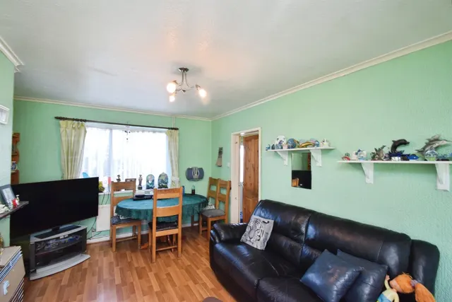 Birchgrove Road, Swansea, SA7, photo 2
