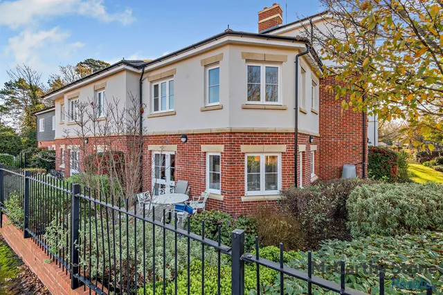 High Street, Cranbrook, TN17, photo 1