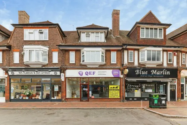 Craddocks Parade, Ashtead, KT21, photo 1