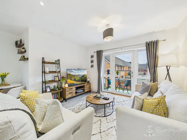 Churchill Way, Bordon, GU35, photo 1