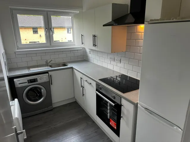 Photo 3 — Dumbarton Road, Glasgow, G14