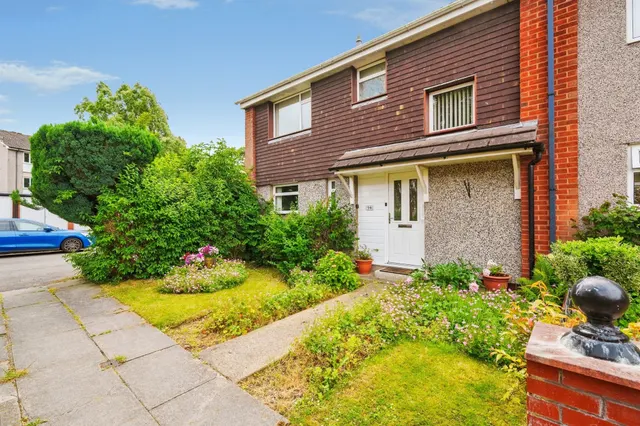 Friars Close, Wirral, photo 1