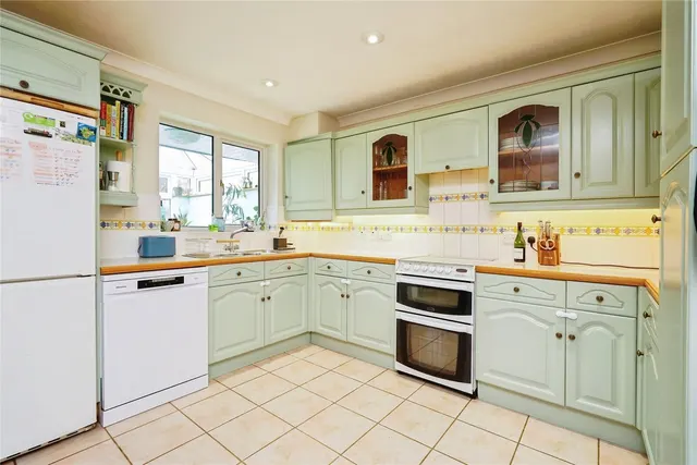 Photo 2 — Lyneham Road, BICESTER, Oxfordshire, OX26