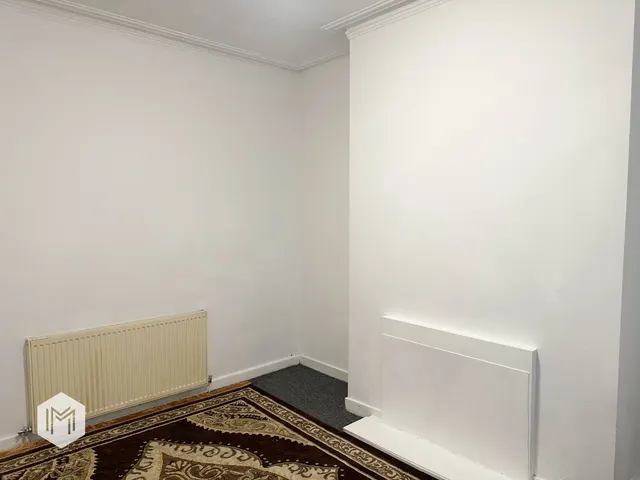 Photo 3 — Wigan Road, Bolton, BL3 4QJ