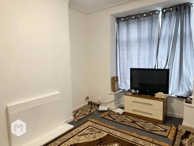 Photo 2 — Wigan Road, Bolton, BL3 4QJ