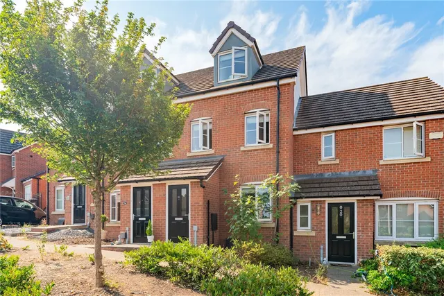 Lancaster Way, Whitnash, Leamington Spa, Warwickshire, CV31, photo 1