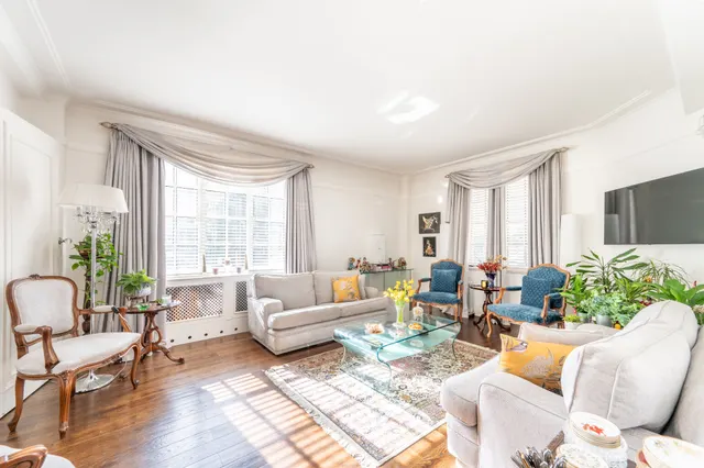 Photo 2 — 30 Cropthorne Court, 20-28 Maida Vale, London