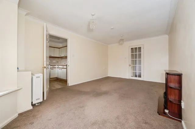 Pine Drive, Southampton, SO18, photo 3