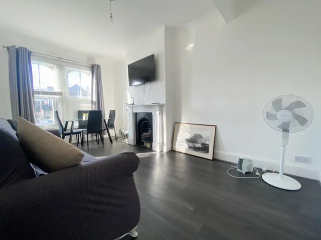Sunninghill Road, Lewisham, SE13, photo 2
