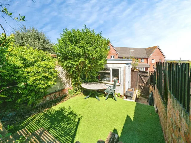Newstead Road, Weymouth, DT4, photo 2