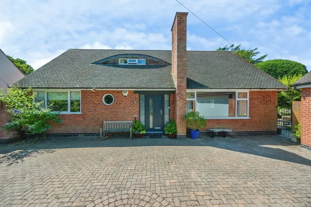School Lane, Hints, B78, photo 1
