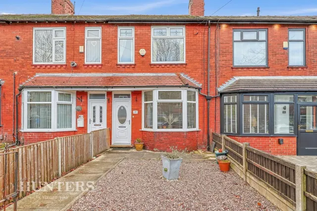 Merton Avenue, Oldham, photo 1