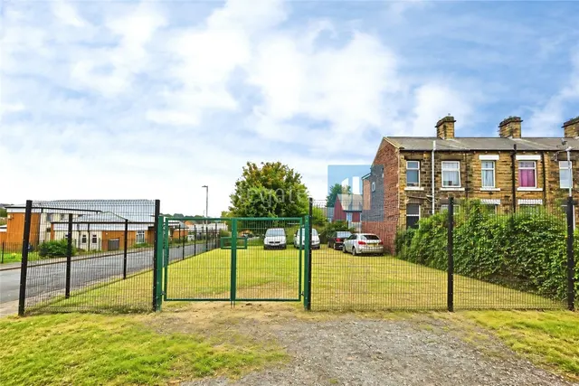 Brighton Street, Heckmondwike, WF16, photo 2