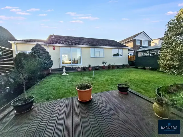 Photo 2 — Thirlmere Avenue, Wyke BD12 9DS