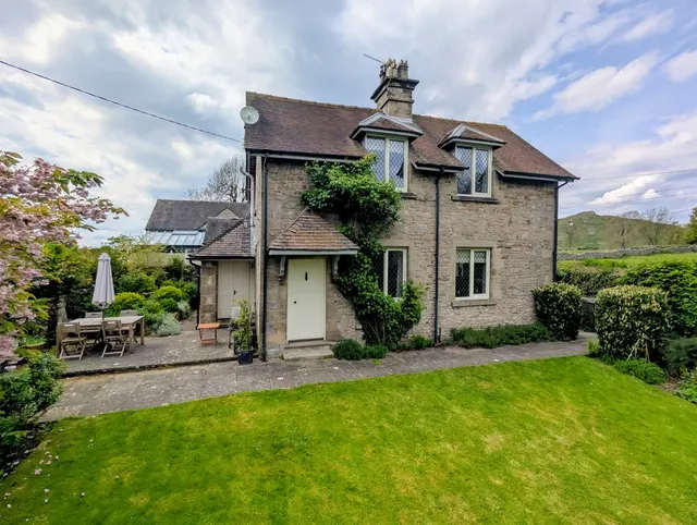 Glebe Lane, Thorpe, photo 1