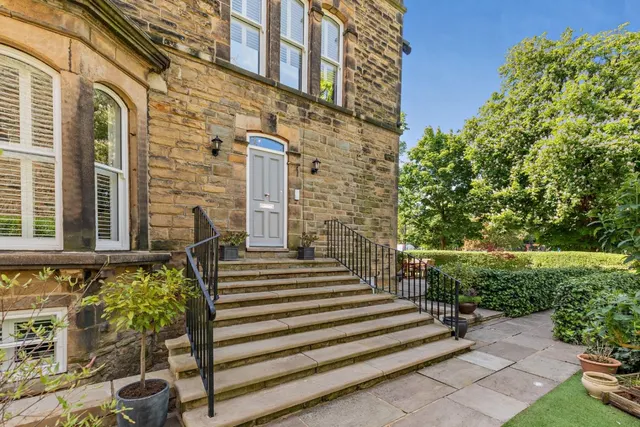 Victoria Avenue, Harrogate, HG1 5PR, photo 1