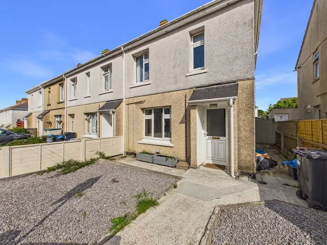 Coronation Place, Helston, TR13, photo 1