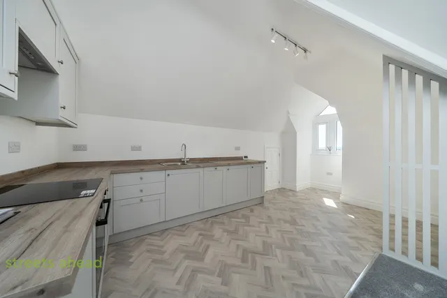 Upper Grove, London, SE25, photo 2