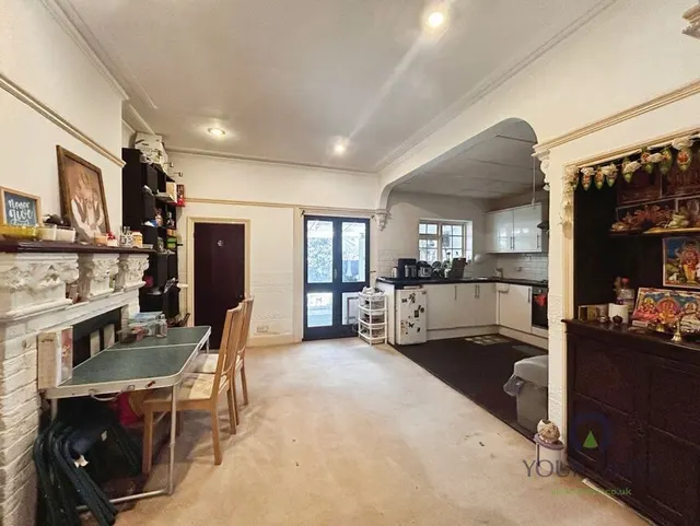 Photo 3 — Woodcote Road, Wallington, SM6