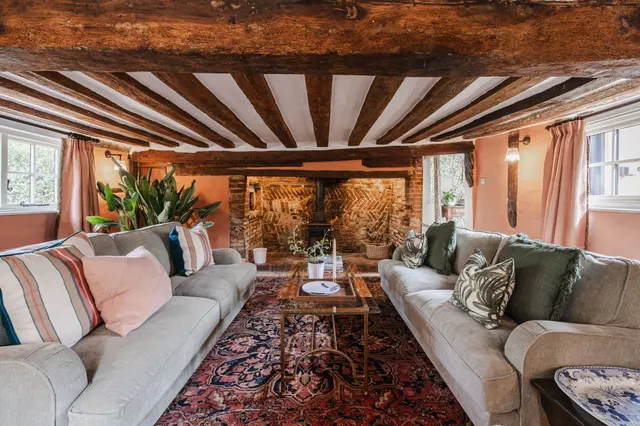 Beautifully Restored Cottage with Spa, photo 2