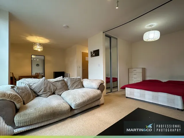 Prospect Place, CF11, photo 3